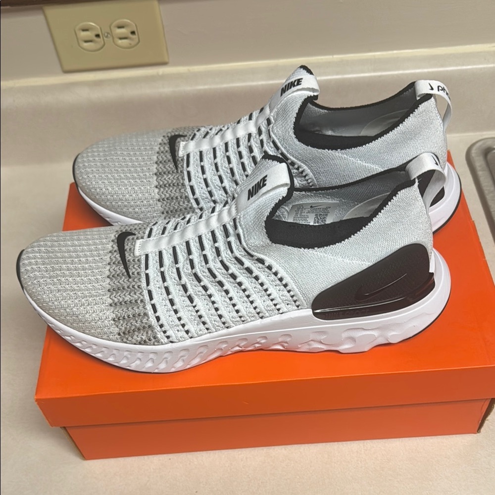 Nike React Phantom Run Flyknit 2